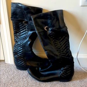 Black fake leather boots